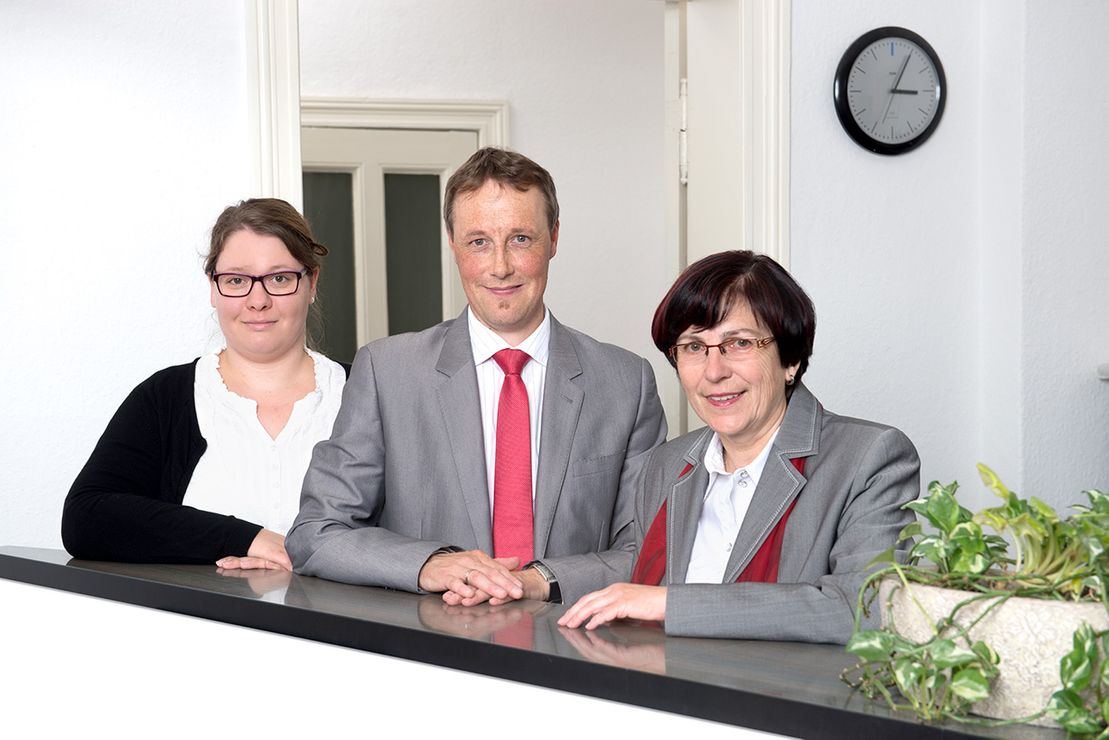 Frau Terne, Herr Dr. Schneider und Frau Schulze